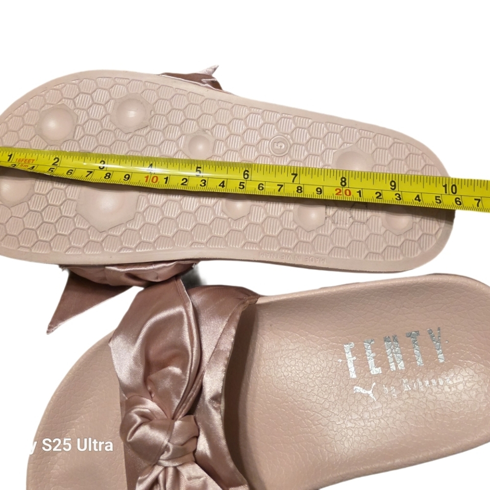 Puma Fenty Bow Slides in the color pink. SZ 7.5 LIKE NEW - Picture 12 of 12